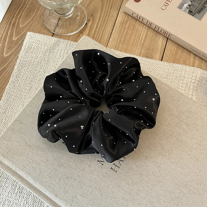 Chouchou satiné à strass